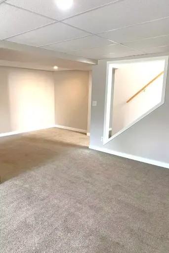 124 Sutherland Ave #124B - Photo 5 of 9