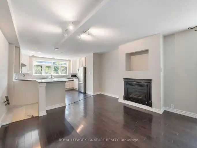 111 Pickering St - Photo 3 of 24