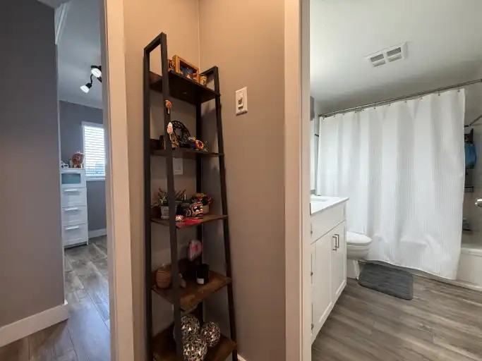 4845 53 St #D204 - Photo 7 of 12