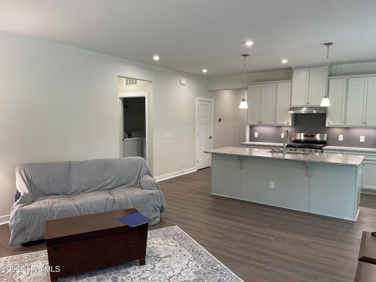 2116 Sounders Ln Ne - Photo 4 of 29