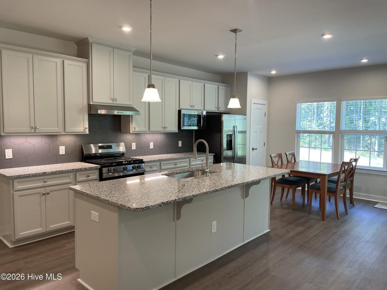 2116 Sounders Ln Ne - Photo 7 of 29
