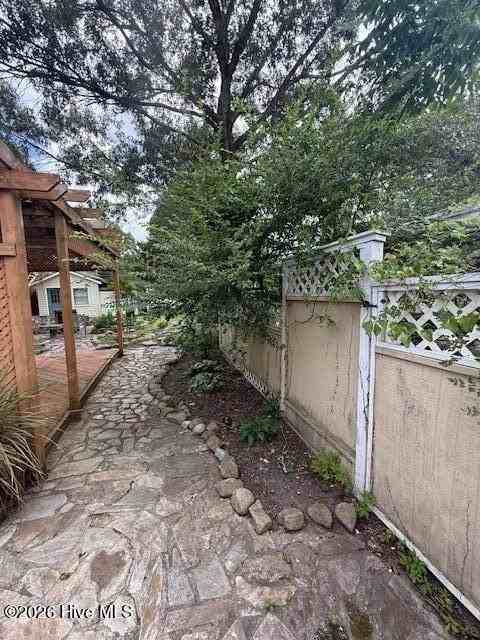 406 Ketner Blvd - Photo 4 of 12