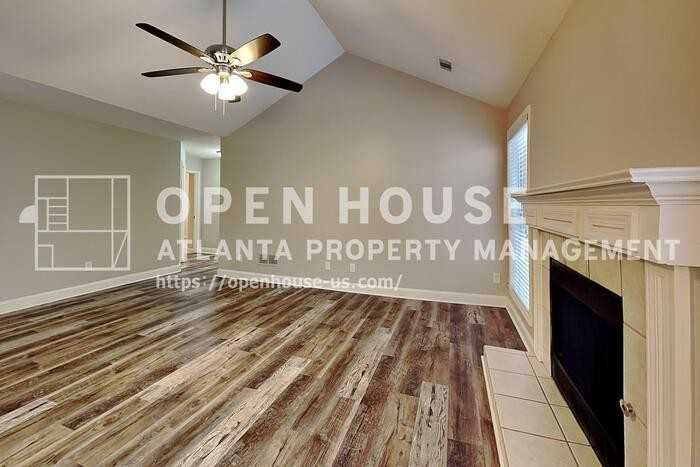 3564 Saddlebrook Dr - Photo 4 of 20