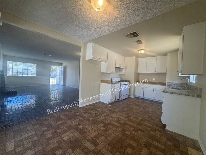 40956 176th St E - Photo 4 of 16