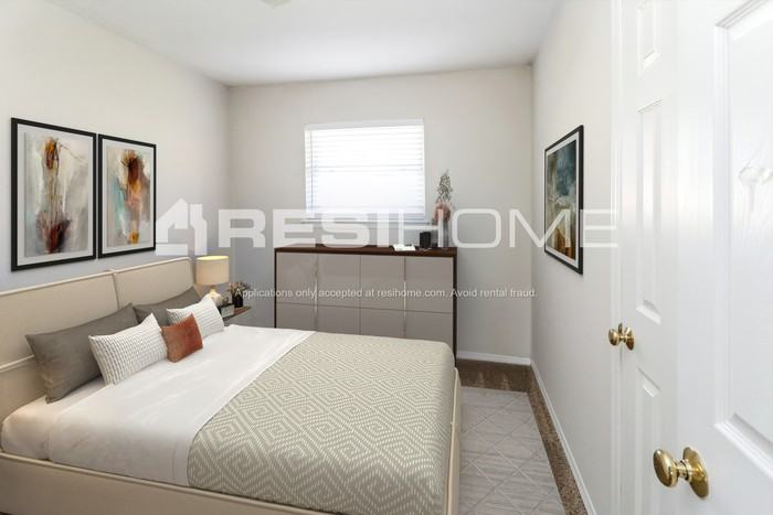 1319 Atlanta Cir - Photo 7 of 15