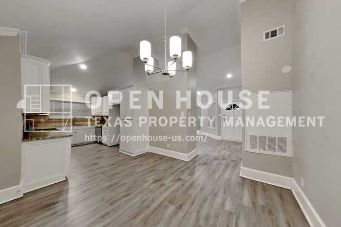 1314 Flameleaf Dr - Photo 7 of 18