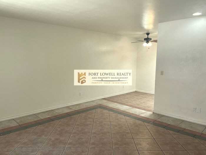 1932 S Montezuma Ave - Photo 3 of 11