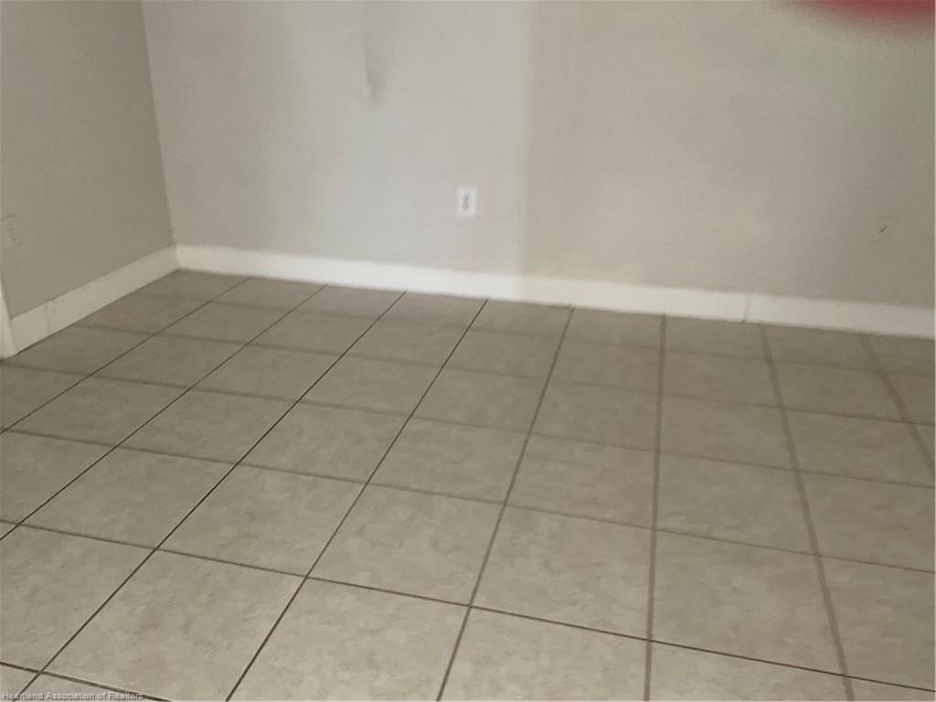 2121 Lakeview Dr - Photo 6 of 26