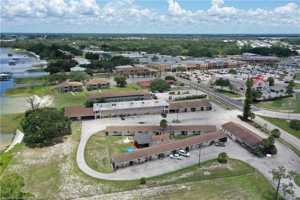featured image of 1001 Lakeview Dr