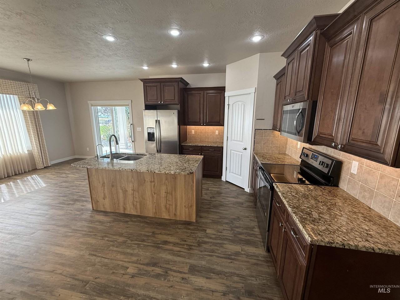 13496 Hockberger Ranch Rd - Photo 3 of 15