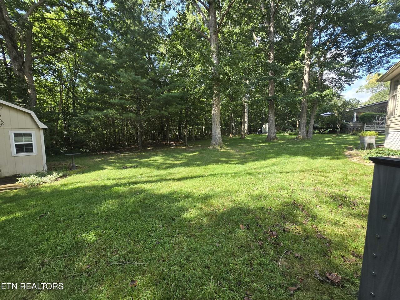 144 Pomeroy Dr - Photo 2 of 23