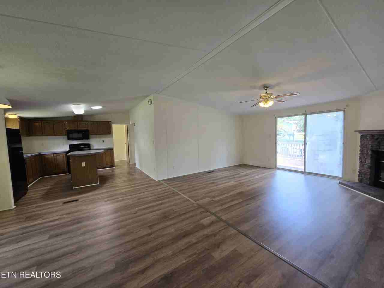 258 Dartmoor Dr - Photo 7 of 20