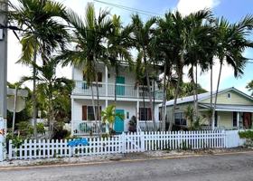 featured image of 208 Olivia St