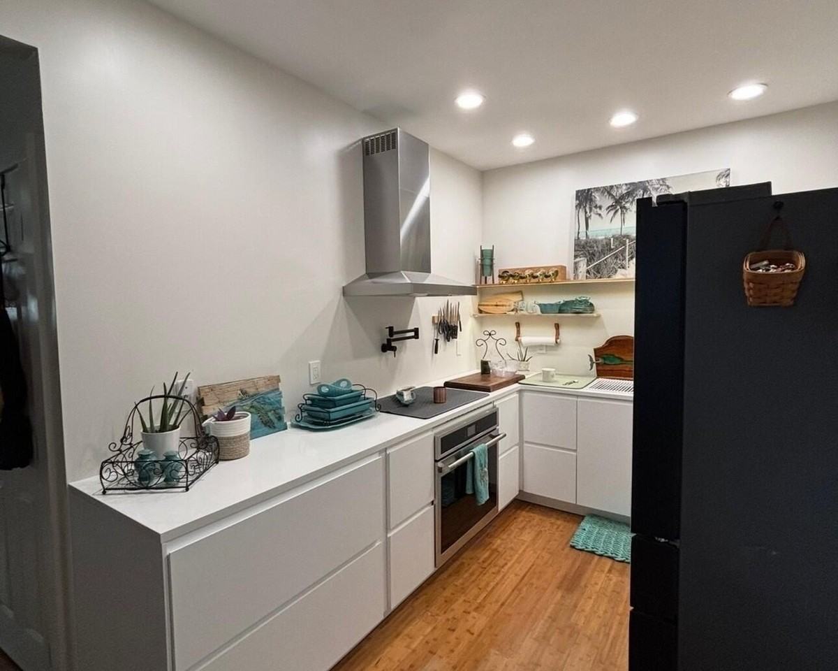 208 Olivia St - Photo 5 of 7