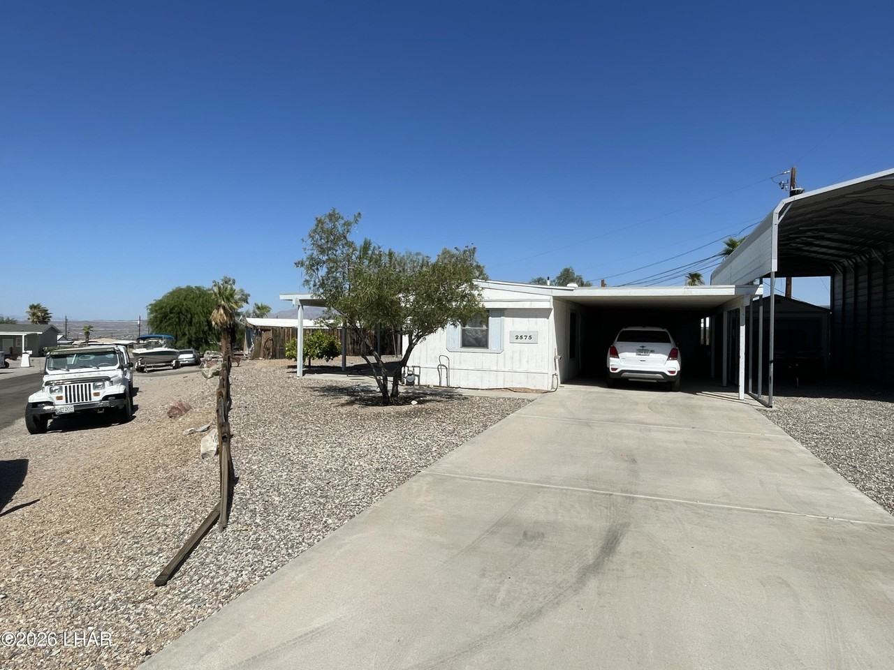 2575 Donna Dr - Photo 2 of 13