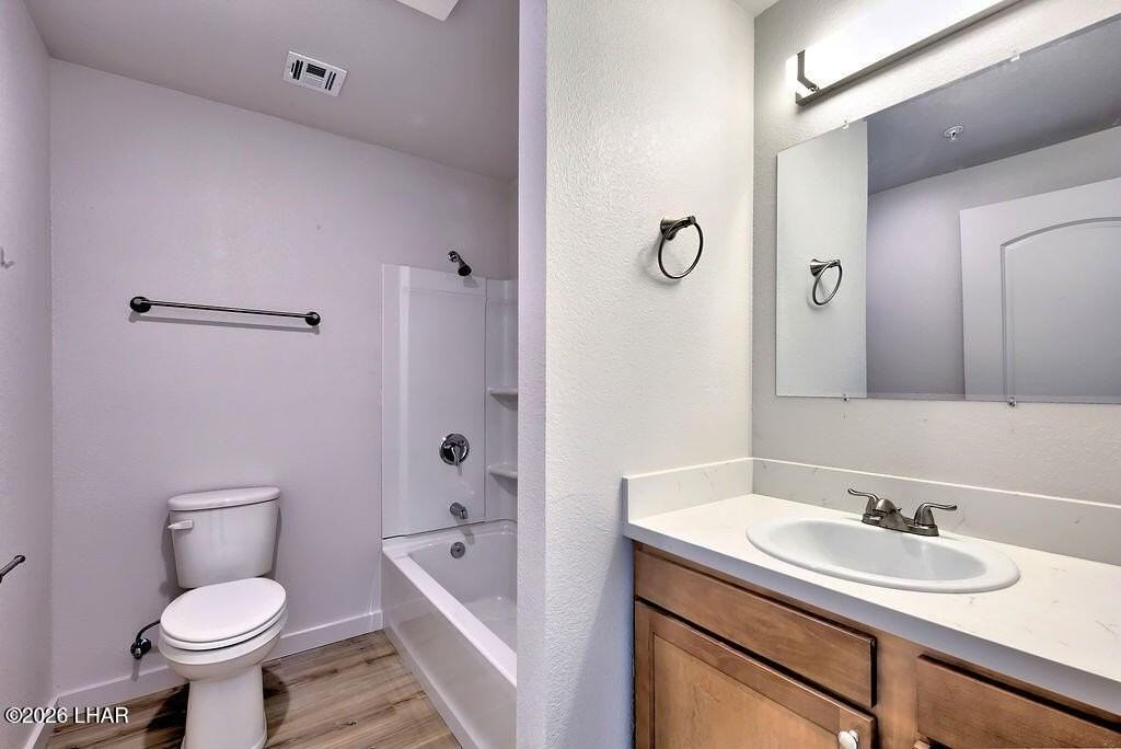 2160 Swanson Ave - Photo 3 of 13