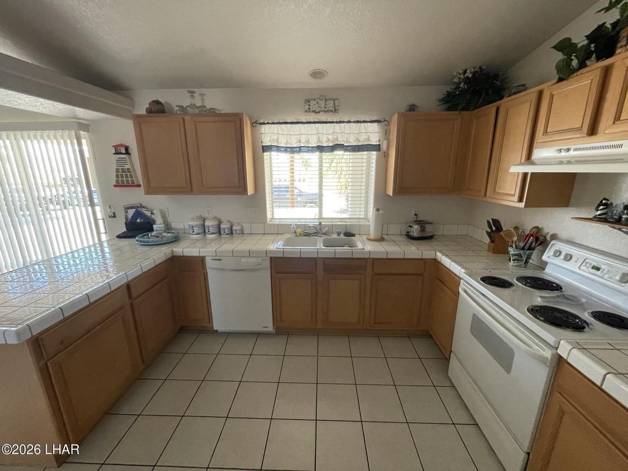 2191 Constellation Ln - Photo 4 of 14