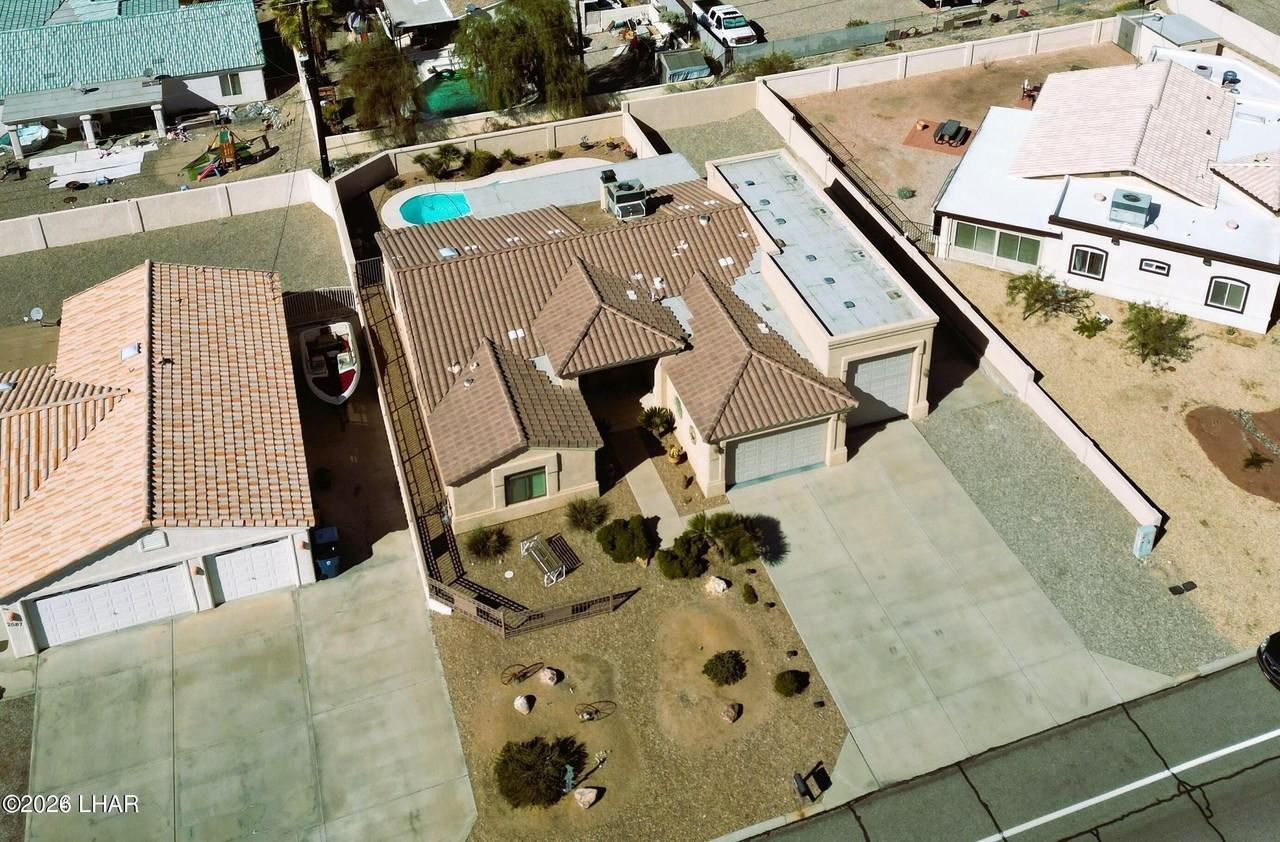2595 Palo Verde Blvd N - Photo 3 of 33