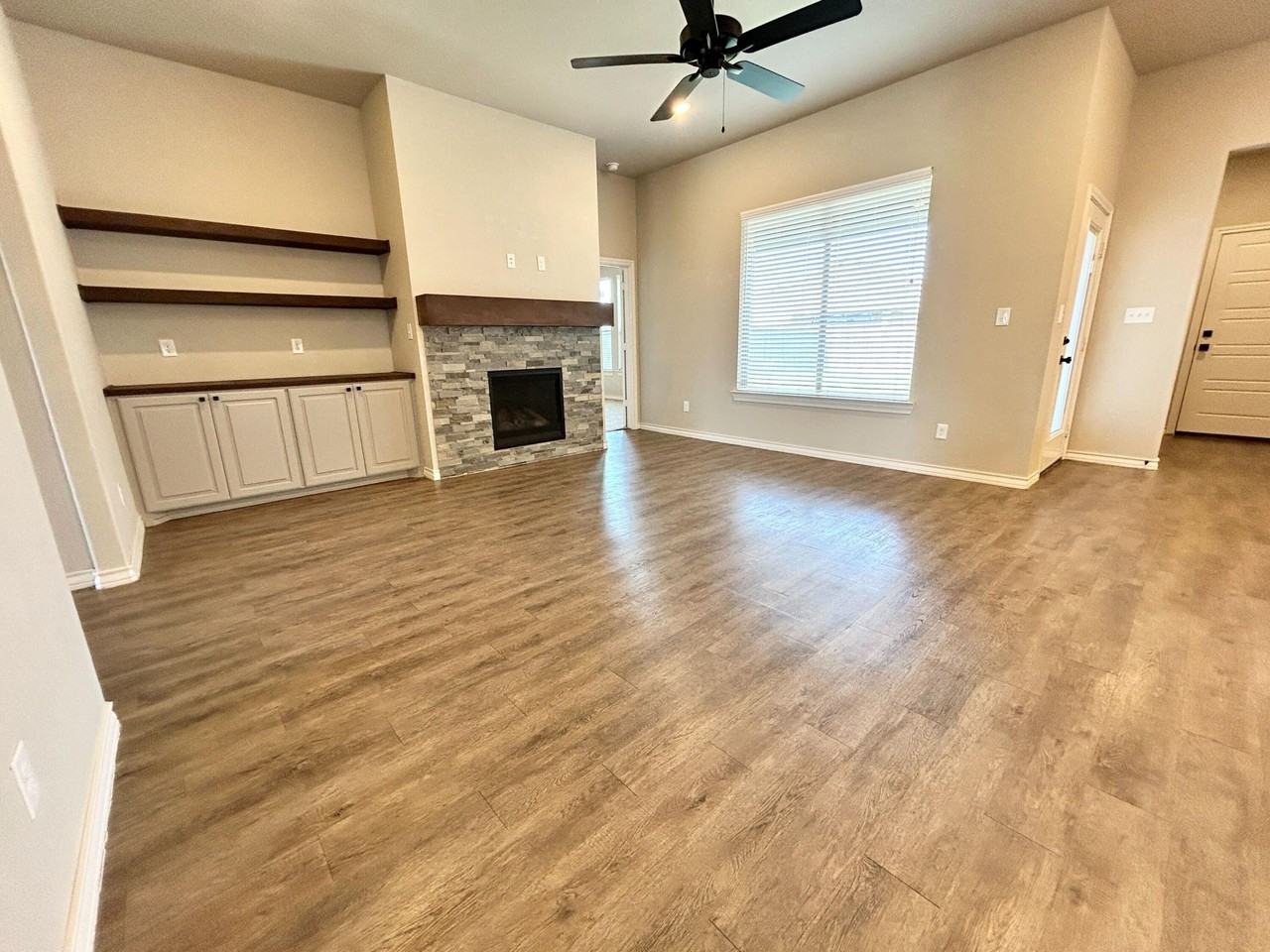 7618 55th St - Photo 4 of 10