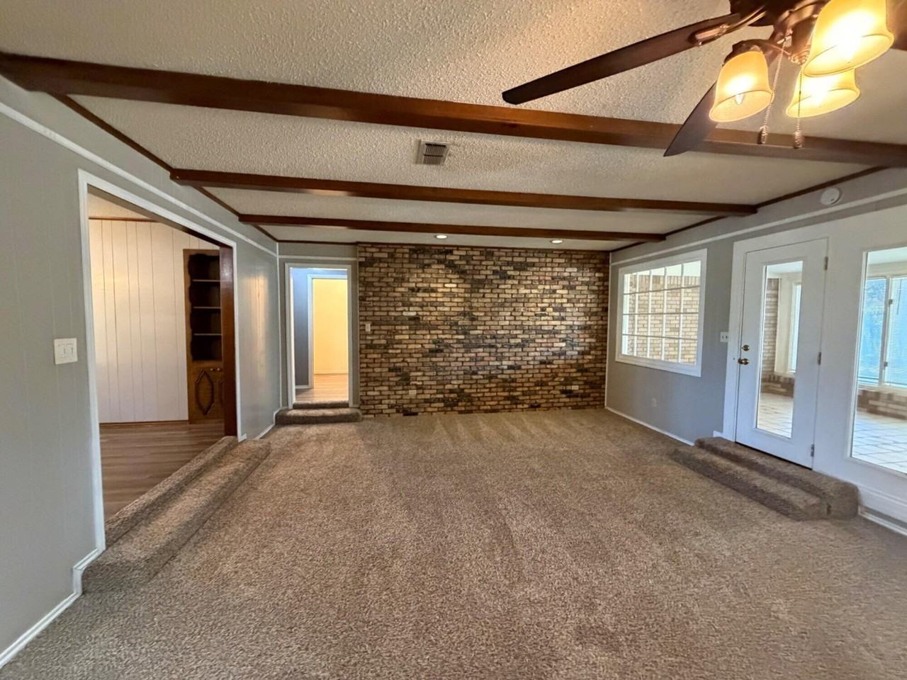 3016 60th St - Photo 4 of 17