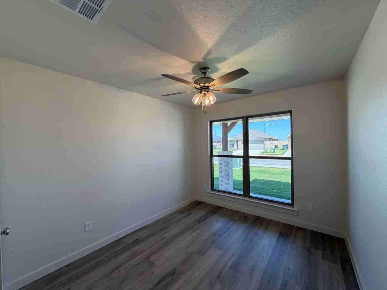 2606 Garland Ave - Photo 5 of 17