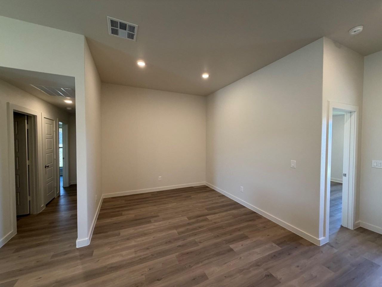 2407 Helena Ave - Photo 5 of 14