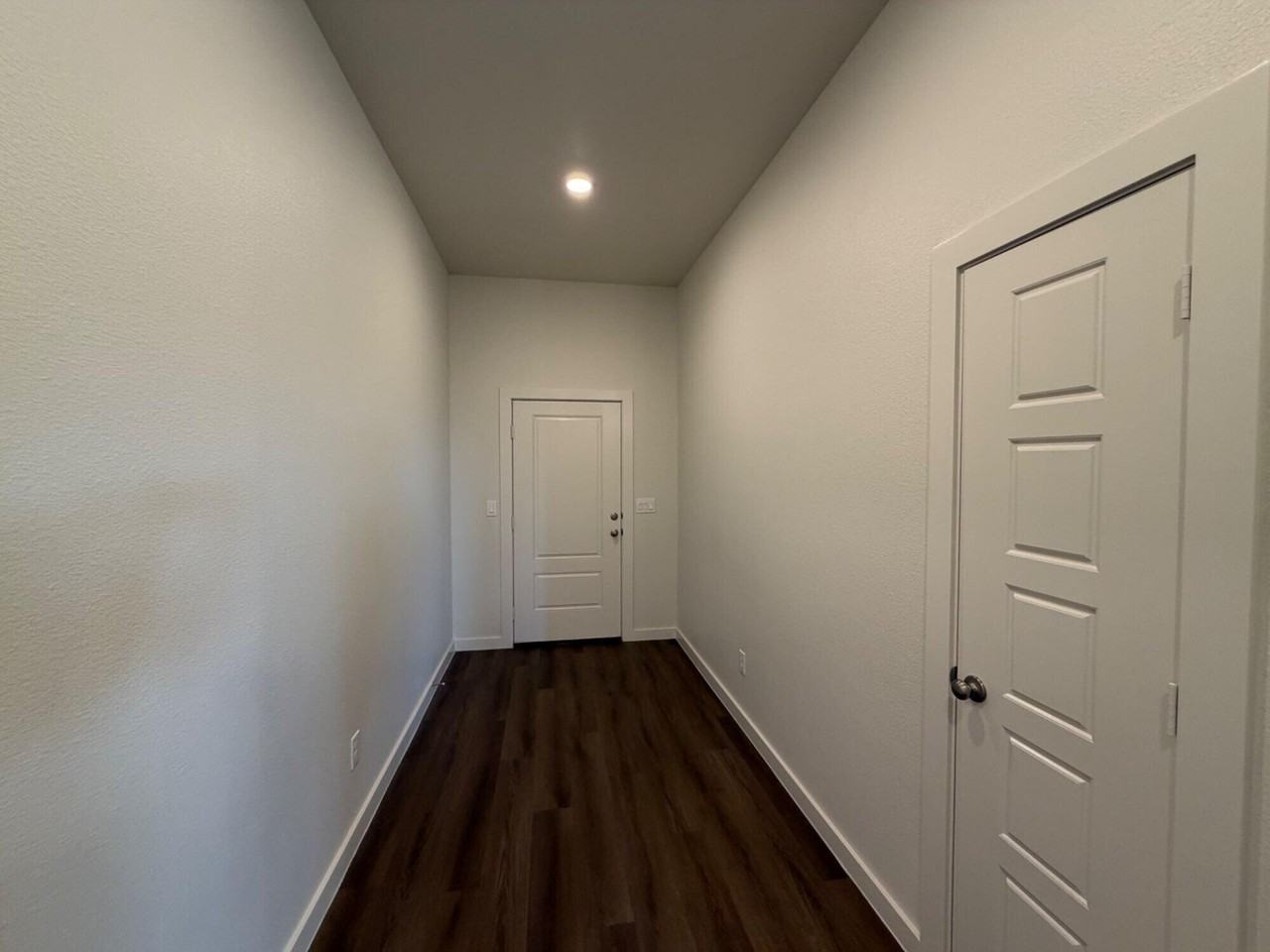 2404 Helena Ave - Photo 3 of 15