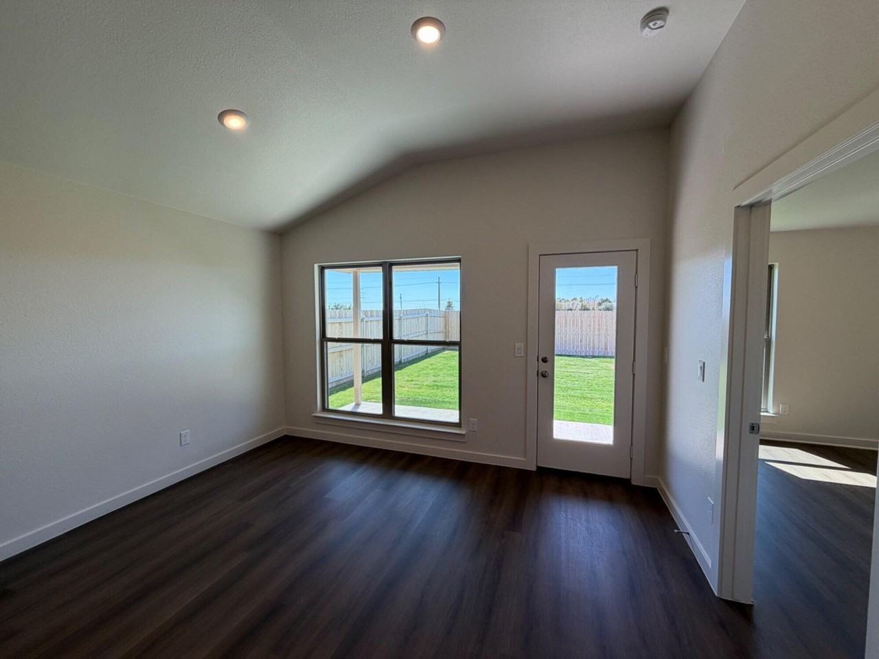 2404 Helena Ave - Photo 7 of 15