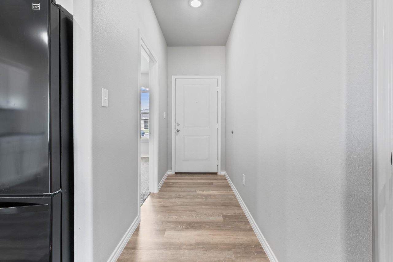 7003 11th St - Photo 4 of 26
