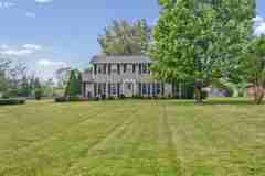 132 Windsor Dr - Photo 1 of 1