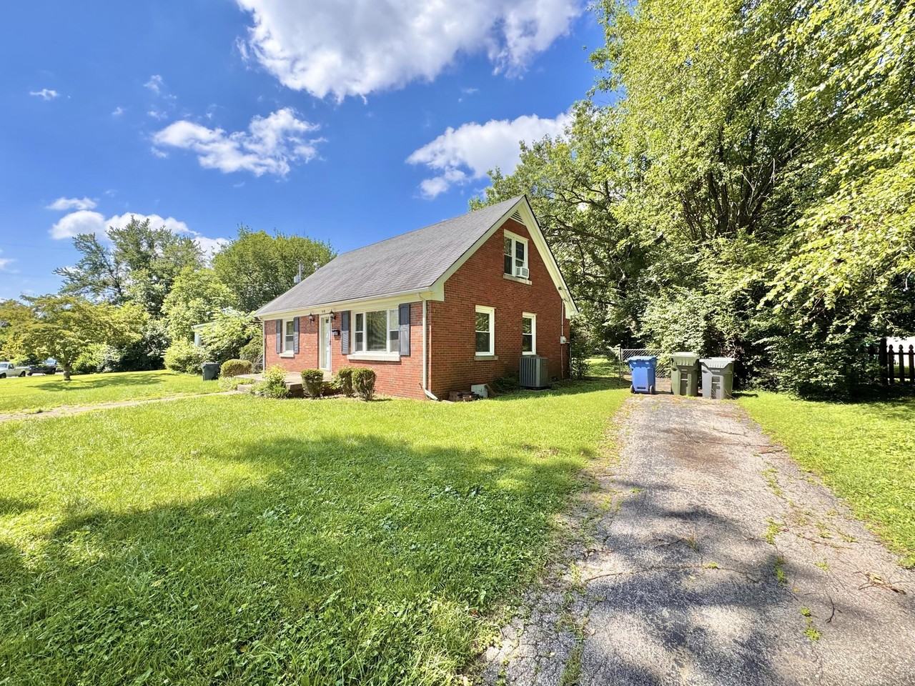 510 Hill N Dale Rd - Photo 2 of 18