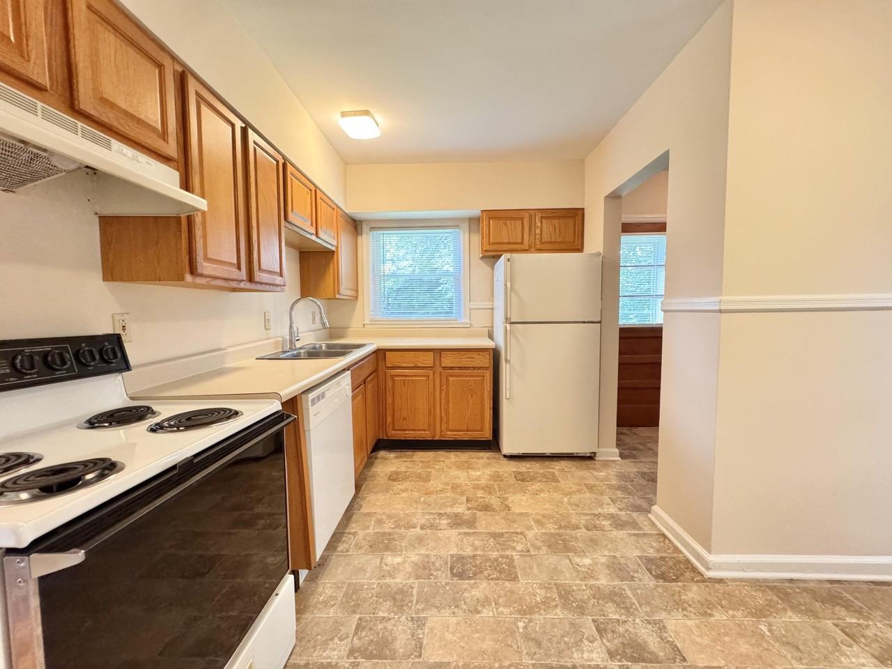 510 Hill N Dale Rd - Photo 6 of 18