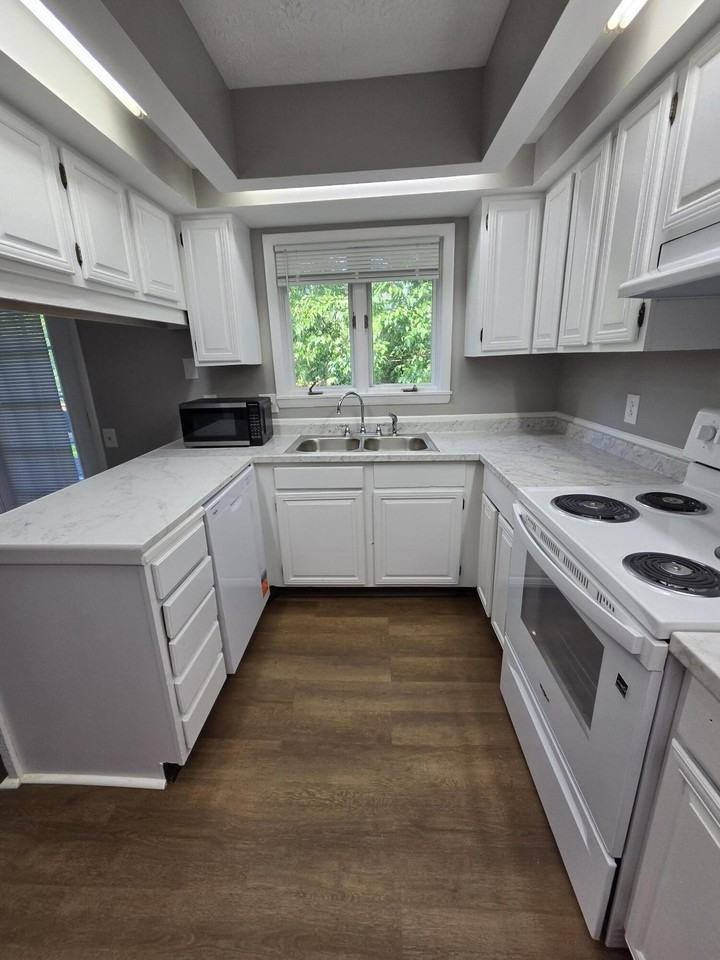 3406 Alpine Ct - Photo 5 of 13