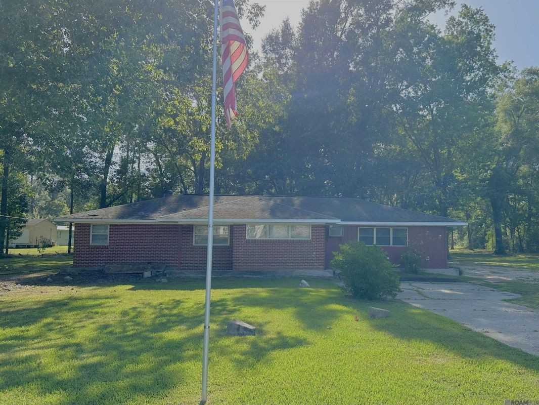 20335 Machost Rd - Photo 2 of 11