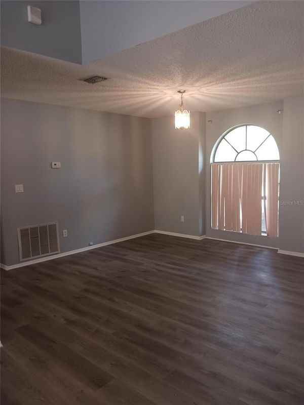 7706 Covedale Dr ##3/2 - Photo 3 of 8