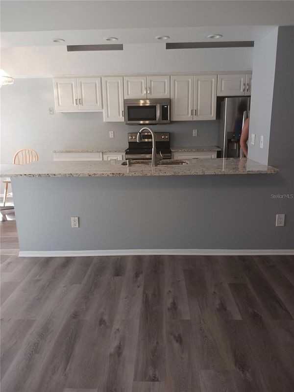 7706 Covedale Dr ##3/2 - Photo 5 of 8