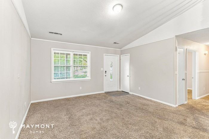 301 Bluebell Ave - Photo 4 of 12