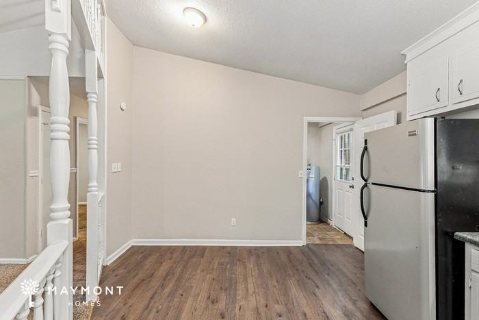 301 Bluebell Ave - Photo 6 of 12
