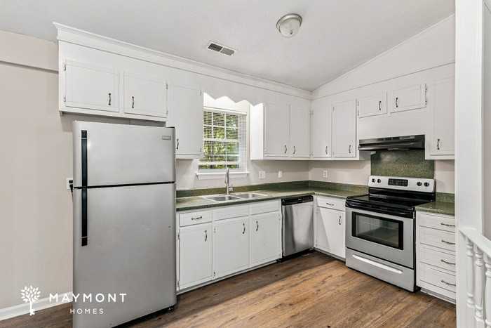 301 Bluebell Ave - Photo 7 of 12