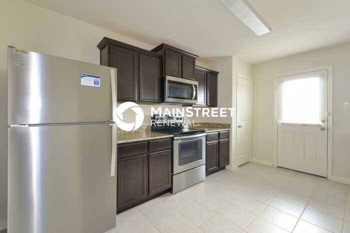 6214 Lakefront St - Photo 6 of 15