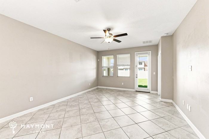 9645 Ivory Dr - Photo 4 of 16