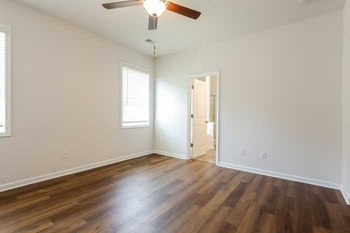 245 Cassingham Ln - Photo 7 of 12