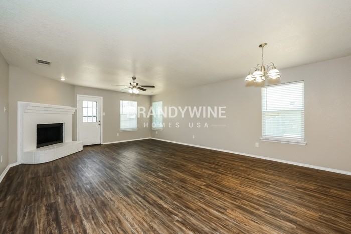 405 Foliage Ct - Photo 5 of 25