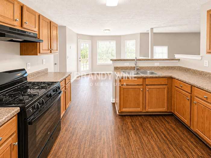 507 Dominion Ct - Photo 5 of 31