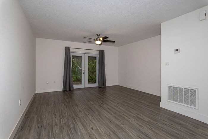 506 Rugby St - Photo 3 of 23