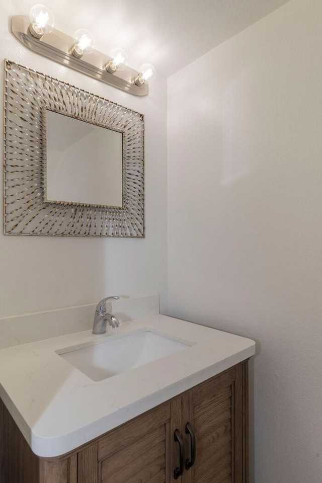 506 Rugby St - Photo 7 of 23