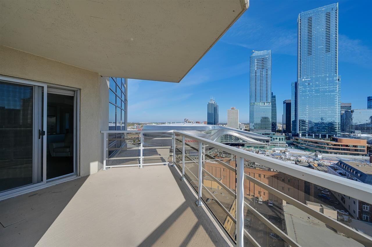 10388 105 St Nw - Photo 4 of 20