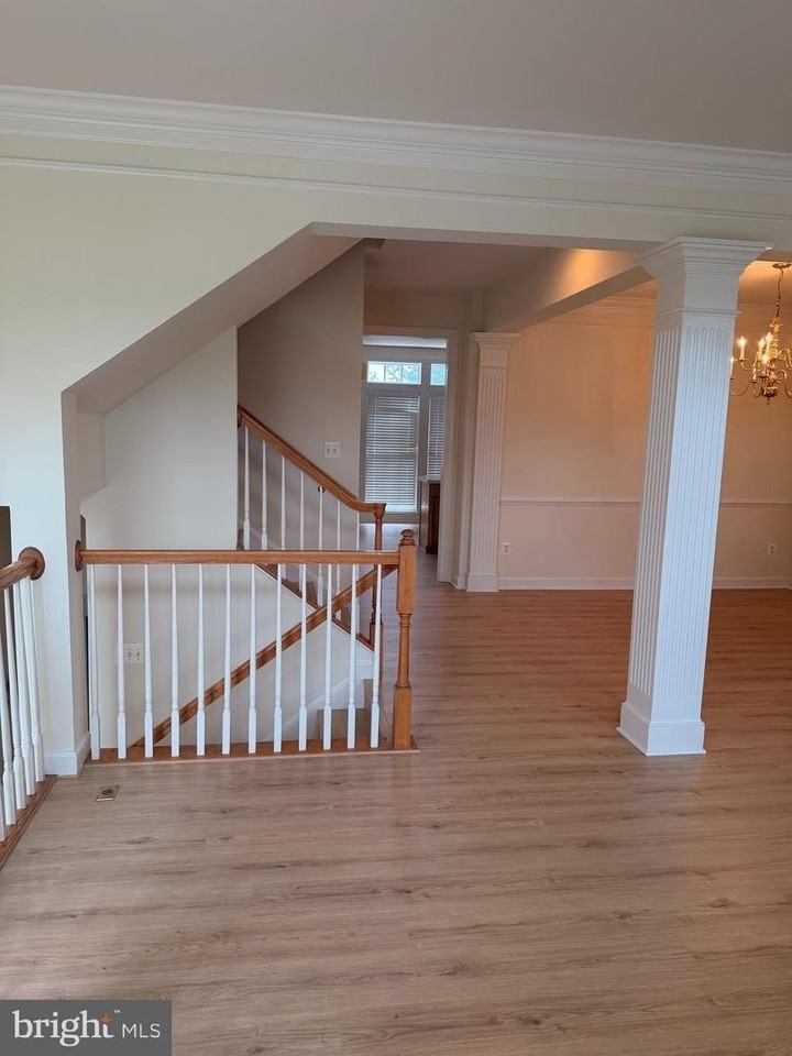 8075 Samuel Wallis St - Photo 4 of 30