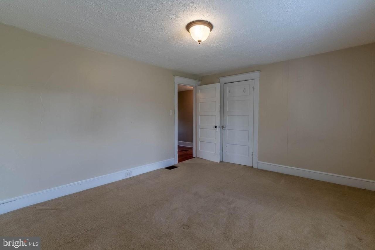 405 Porter Ave - Photo 3 of 13