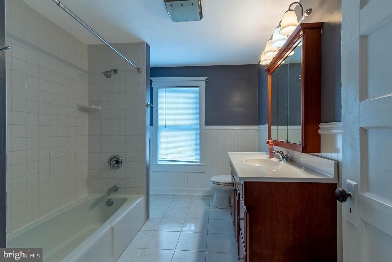 405 Porter Ave - Photo 6 of 13